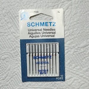 Universal Sewing Machine Needles - Silver